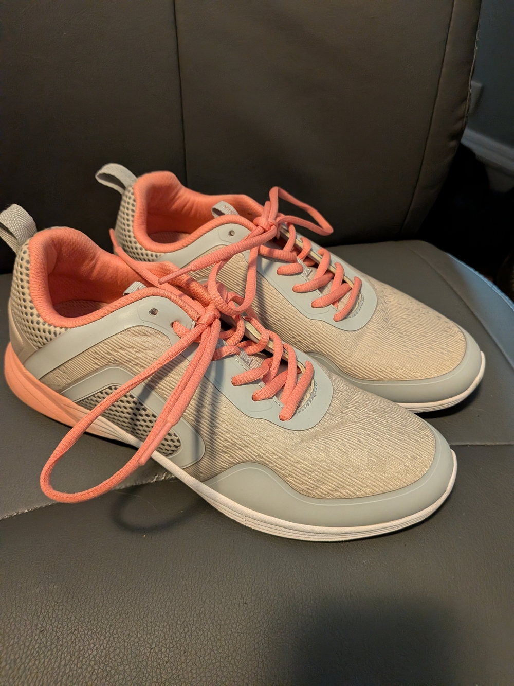 Women's Coral Accent Athletic Sneakers Vionic Jojo Ombre